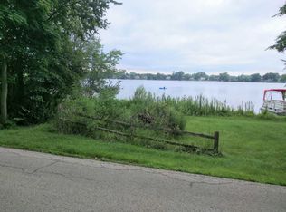 34954 N Lincoln Ave, Lake Villa, IL 60046