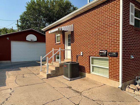 2nd image of 783 40th St