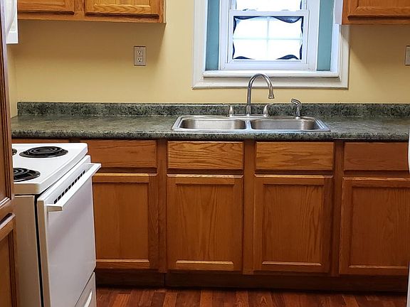3rd image of 1240 Park Ave #2