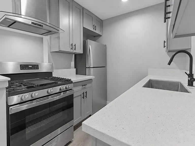 12602 Kensington Lane — Photo 11