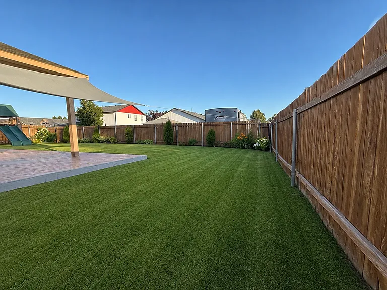 8516 Desoto Dr — Photo 12