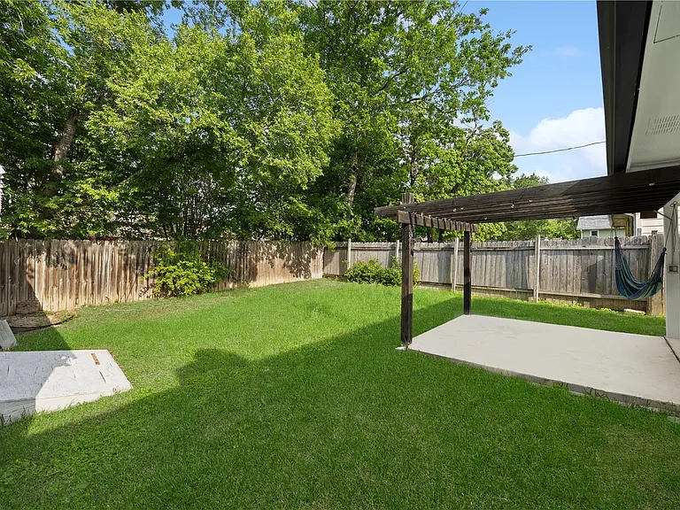 2209 Stirrup Dr — Photo 22