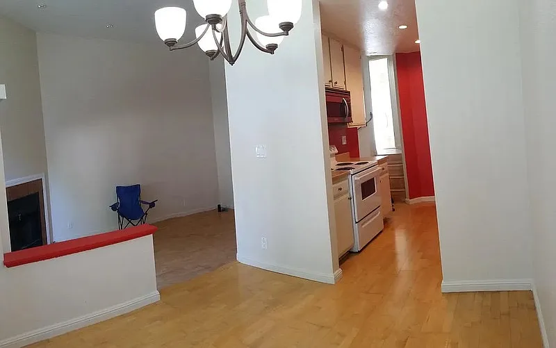 2 bed, 2.0 bath, 1000 sqft, $1,999 — Photo 3