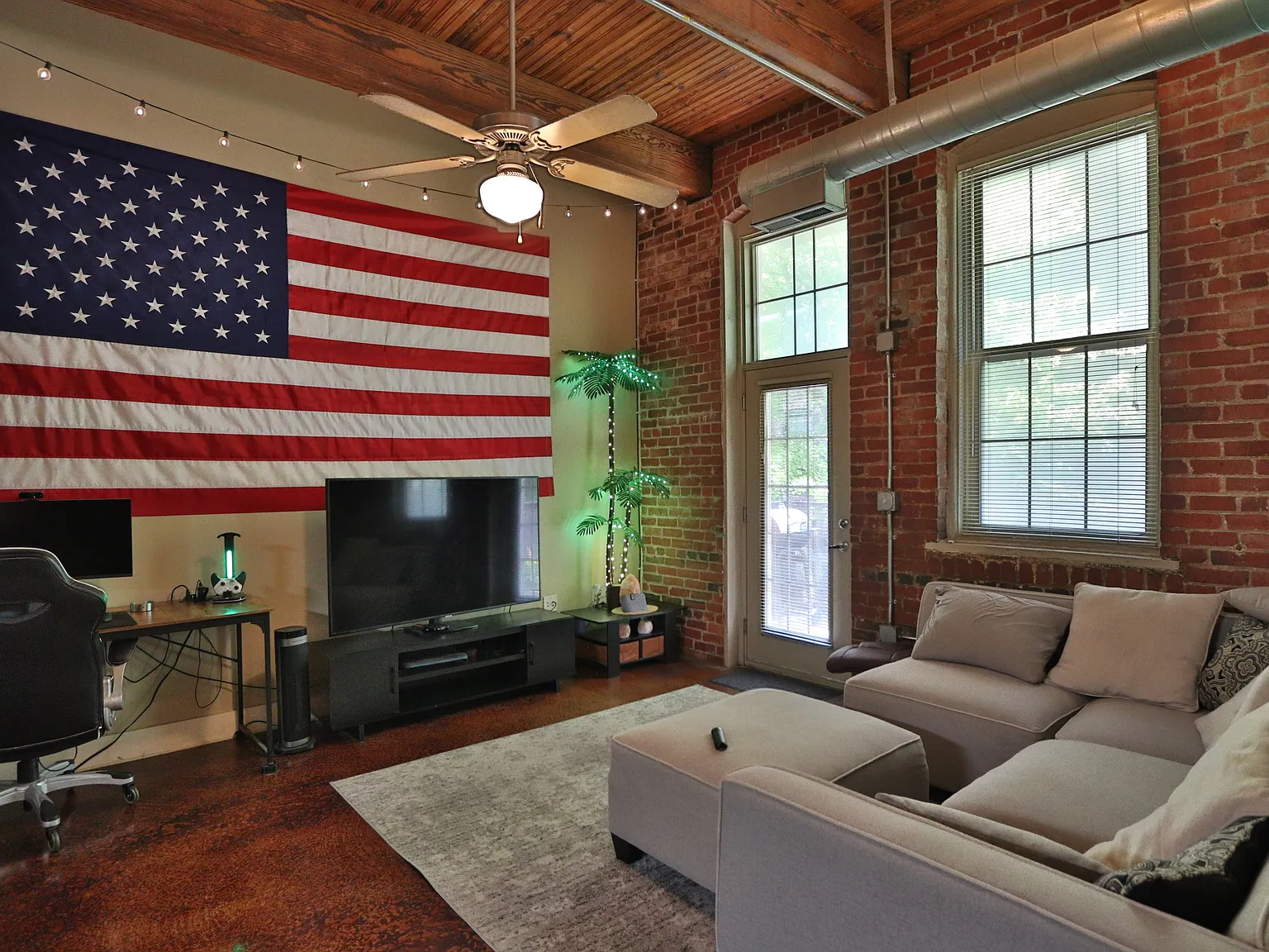 1 bed, 1.0 bath, 754 sqft, $1,250 — Photo 2