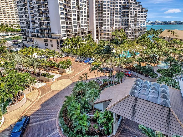 520 Brickell Key Dr #A914 — Photo 25