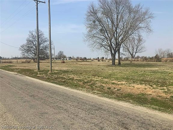 4th image of 23062 Race Track Rd