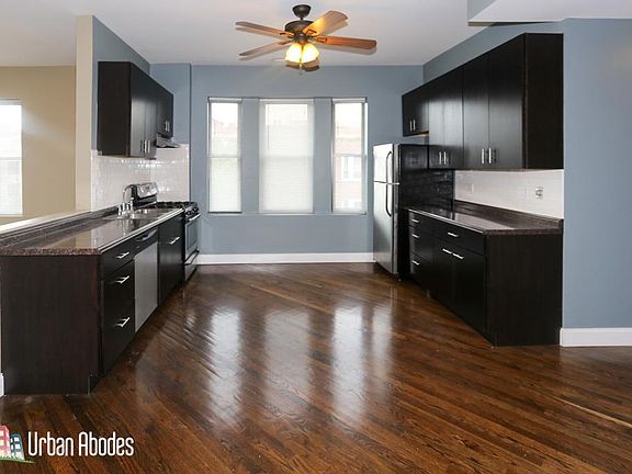 3rd image of 2056 W Division St #Third3w