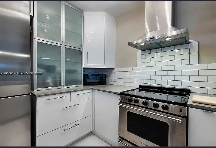 252 Jefferson Ave #5 — Photo 4