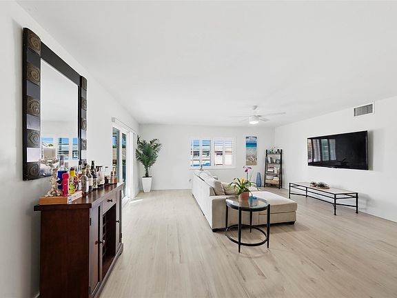 2nd image of 1450 N Riverside Drive #201