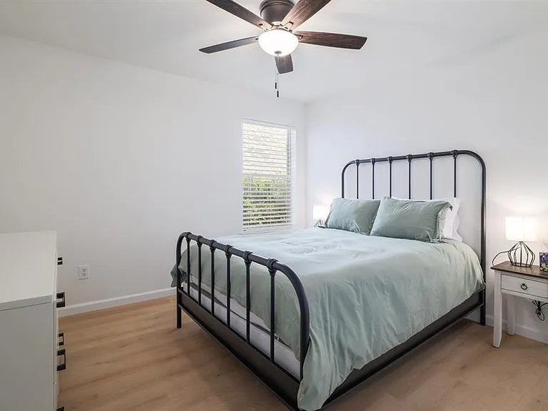 1819 Melissa Oaks Ln — Photo 22