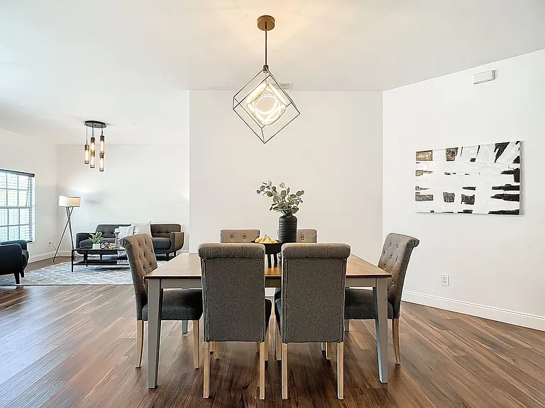 130 16th Ave NE — Photo 10