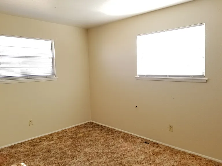 3108 Duckworth Ave — Photo 13
