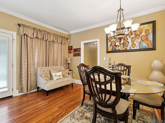 3rd image of 223 Rushmore Dr