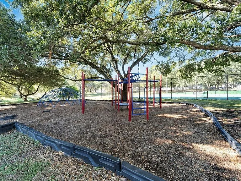 8202 Broward Pl — Photo 42