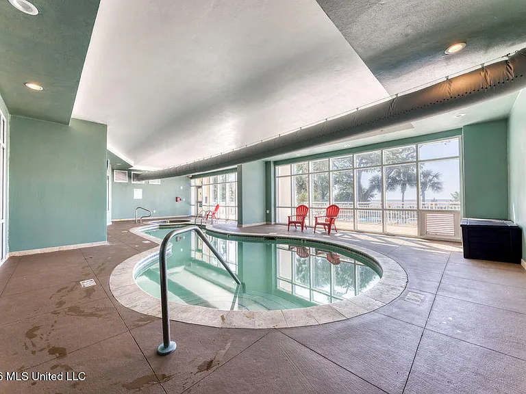 2228 Beach Dr #1002 — Photo 21