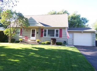 306 Moxon Dr, Rochester, NY 14612