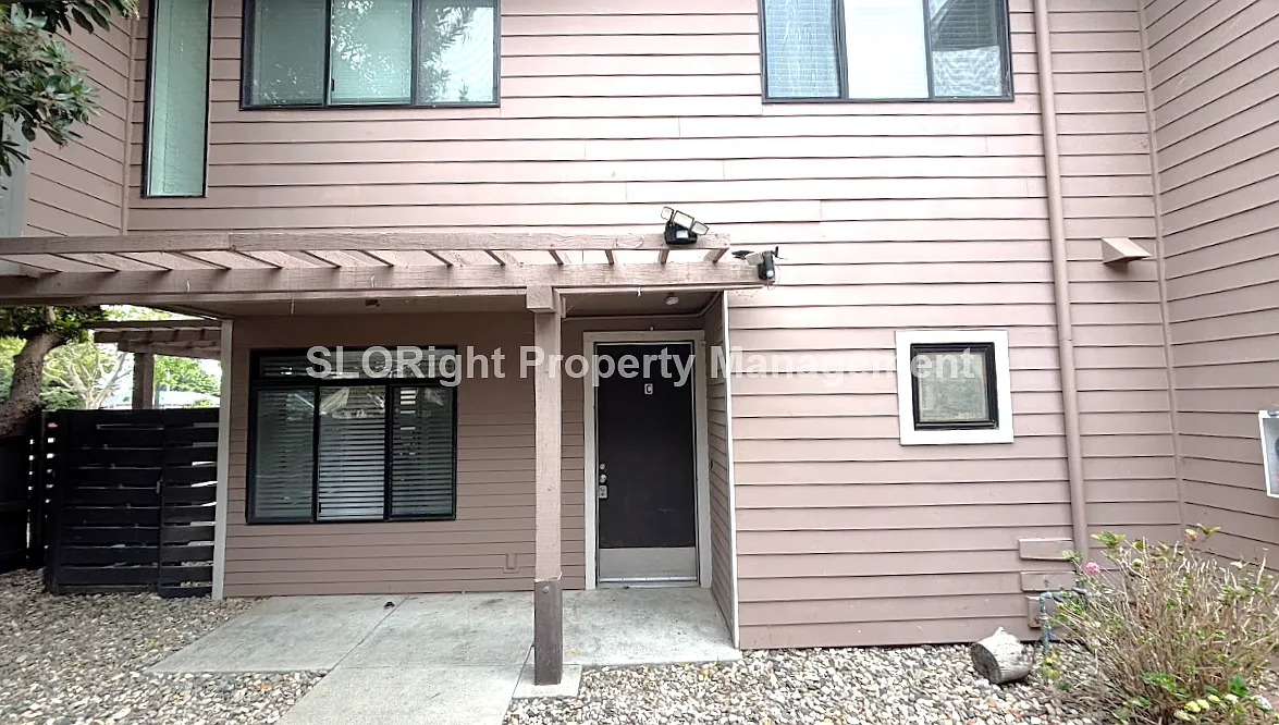 3 bed, 1.5 bath, $2,400 — Photo 1
