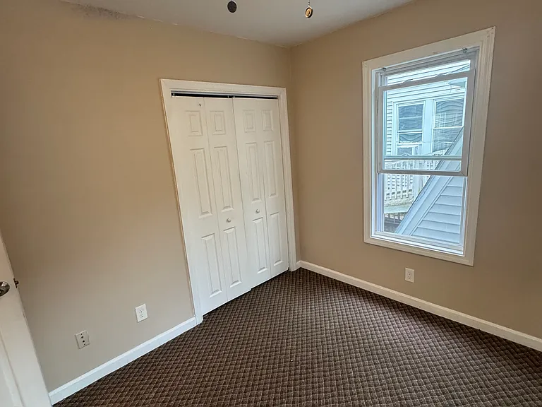 370 Hamilton St #1-R — Photo 8