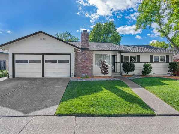 1819 Woodward Drive, Santa Rosa, CA 95405