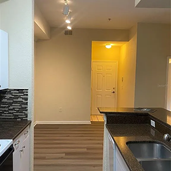 17110 Carrington Park Dr #830 — Photo 10