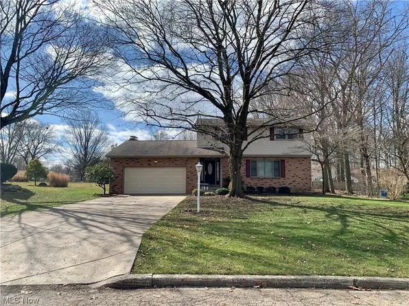 195 Mayflower Dr, Youngstown, OH 44512