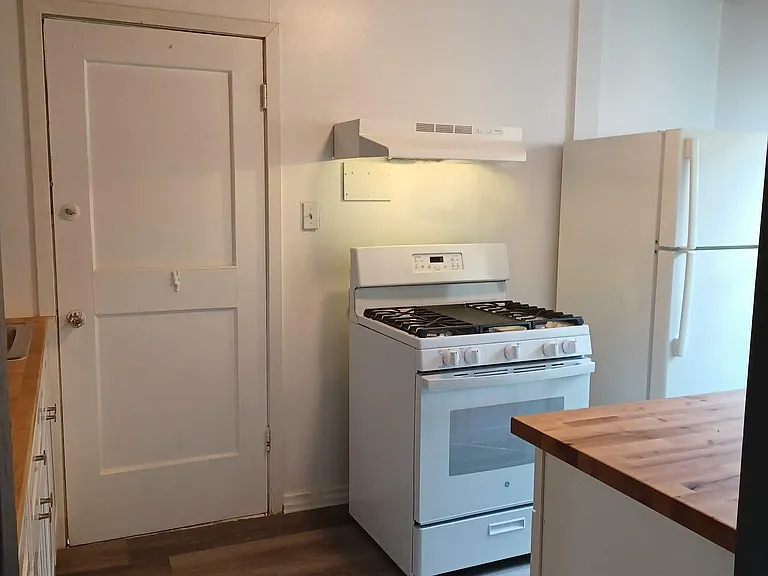 233 Leland Ave #A — Photo 8