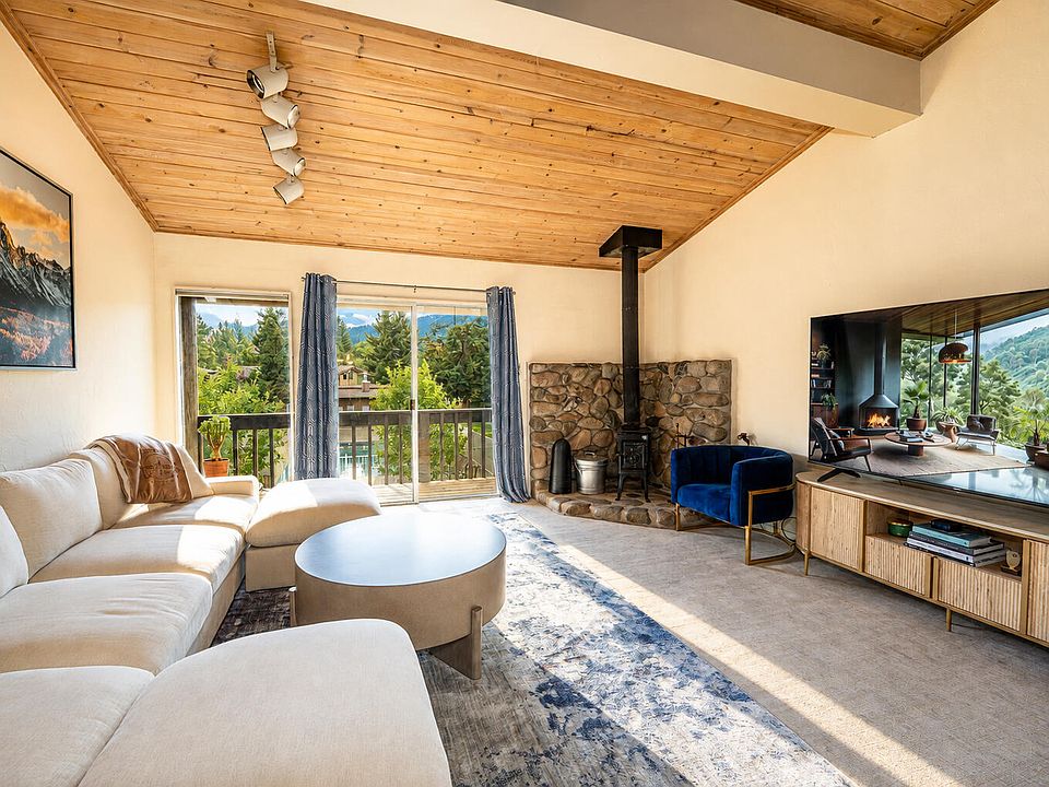 1st image of 204 Sun Valley Rd #27