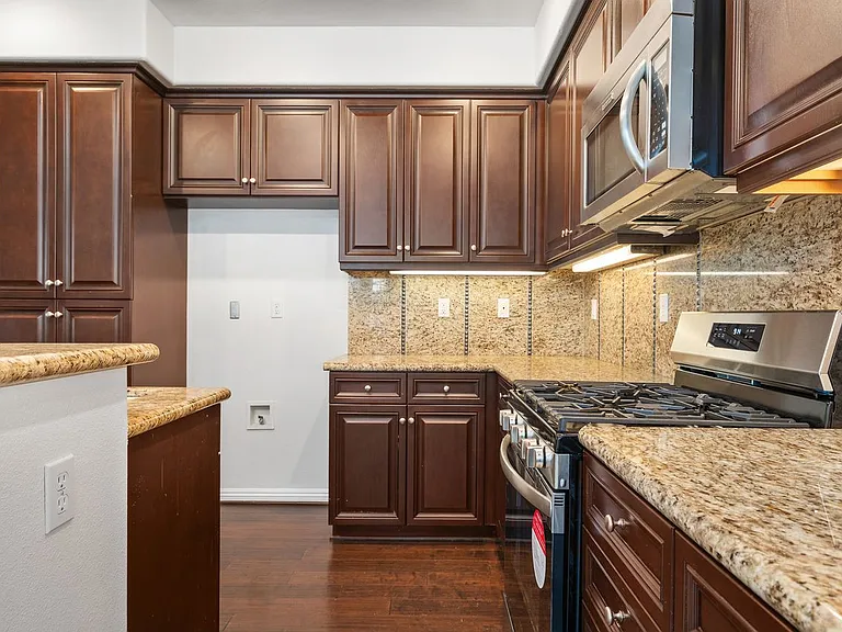 1570 Silver Shadow Dr — Photo 10