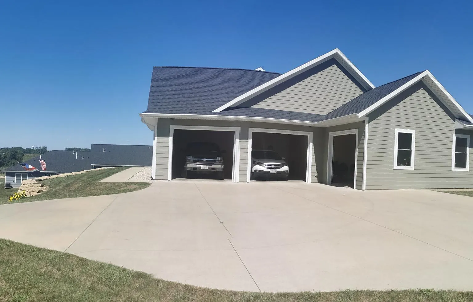 2104 Lacey Ct — Photo 4