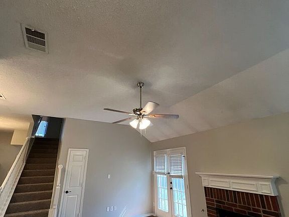 5th image of 541 Valley View Dr