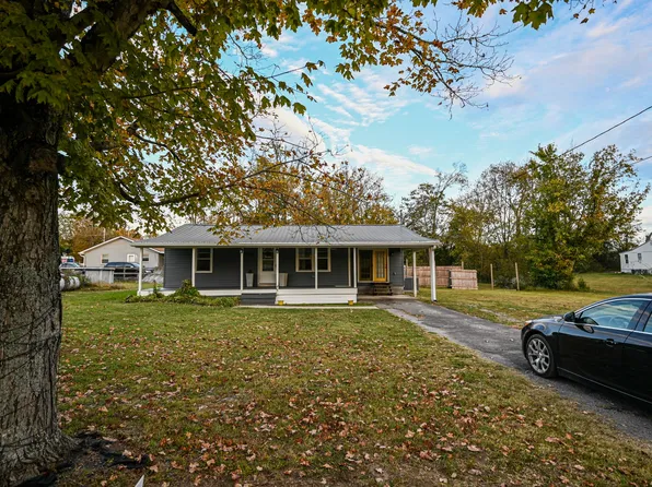 210 Hinkle Hill St E, Bell Buckle, TN 37020