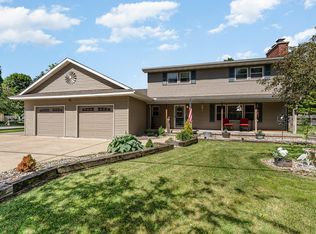 6203 Perrine Rd, Midland, MI 48640