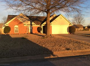 5296 Woodchase Dr, Southaven, MS 38671