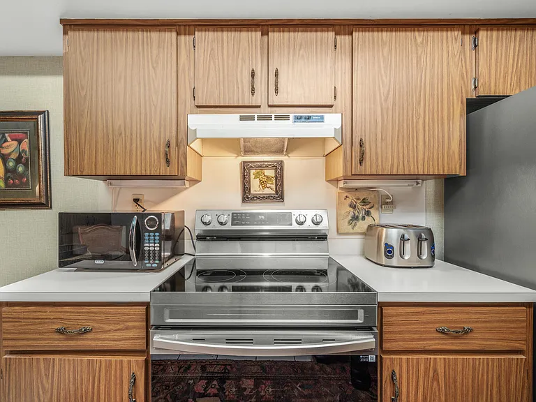 3833 Edgewater Dr — Photo 13