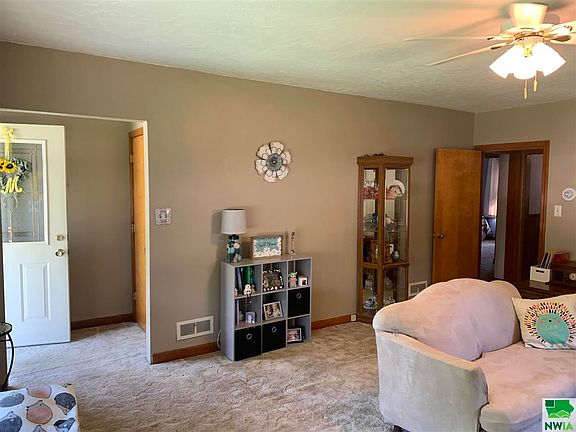 5th image of 2916 S Lakeport St