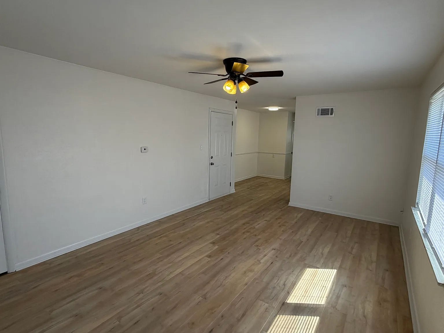 1 bed, 700 sqft, $950 — Photo 2