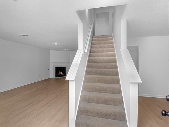 4th image of 265 Oaksedge Dr