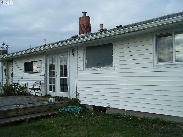 2nd image of 1213 Iris St