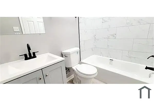 Building Photo - 4228 Berger Ave #B