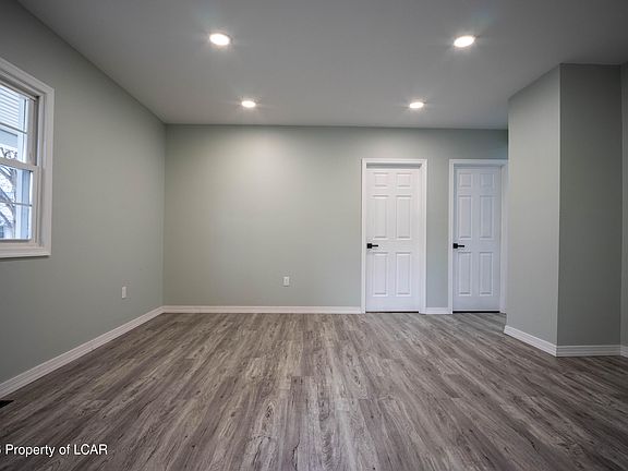 5th image of 277 Rutter Ave