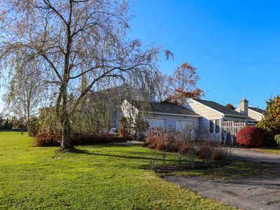 30 Saint Andrews Cir, Southampton, NY, 11968