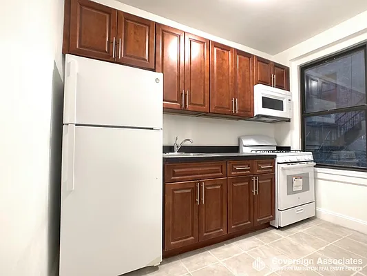 Rented by Sovereign Associates | media 9