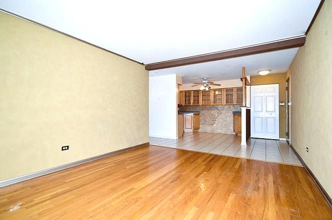 1st image of 1511 N Windsor Dr APT 307