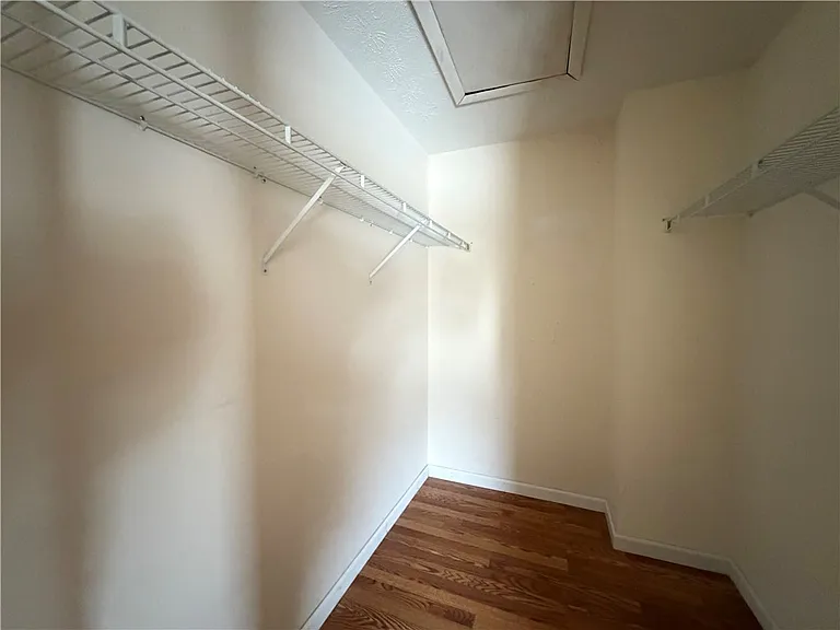 598 Bram Hall Dr — Photo 15