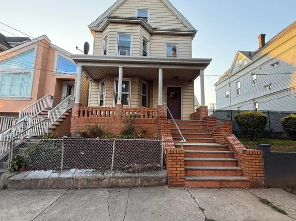 347 Avenue C image 12 of 12