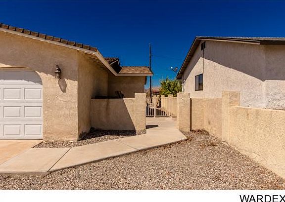 3rd image of 1633 Topaz Dr