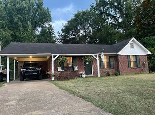 63 Leila Ln, Columbus, MS 39702