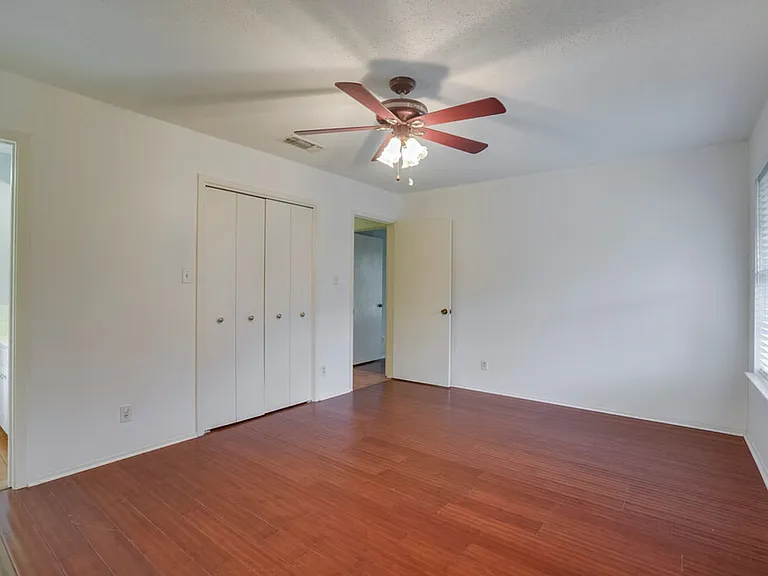 506 E Palm Valley Blvd — Photo 15