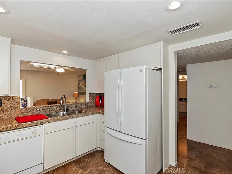 4 San Sebastian Dr — Photo 38