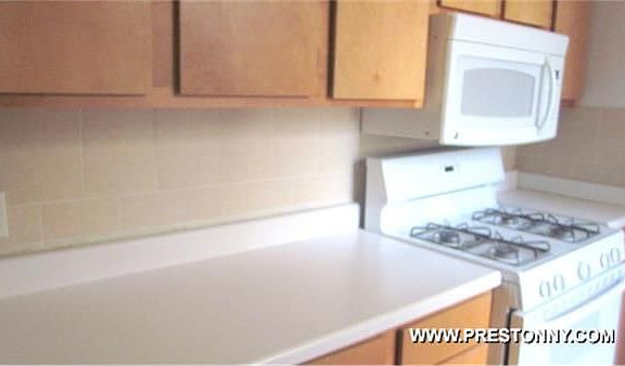 3rd image of 270 Fort Washington Ave APT 35